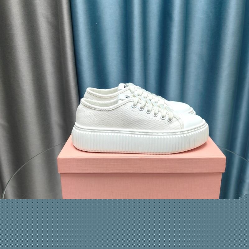 Miu Miu Casual Shoes